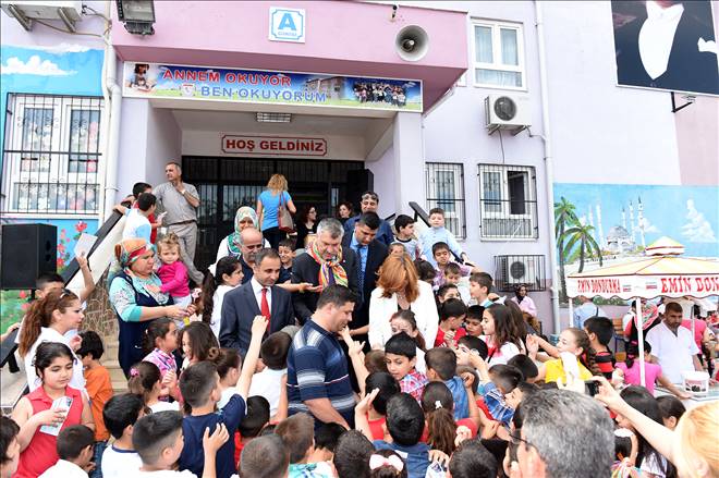 Seyhan Belediyesi`nin okullara desteği devam ediyor