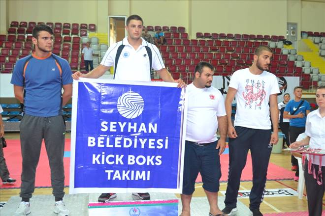 Seyhan Belediyesi Kick boks Kulübü Türkiye Şampiyonu oldu