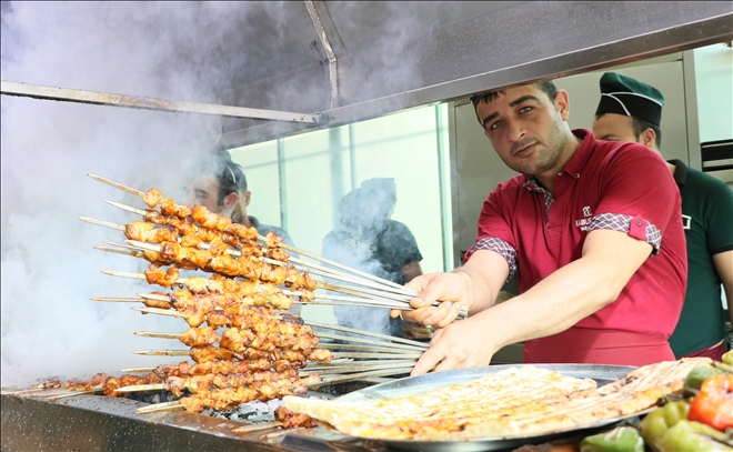 Adana Lezzet Festivali boyunca 3 günde 15 ton et tüketildi