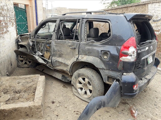 Pakistan´da siyasi lidere bombalı saldırı: 1 ölü, 6 yaralı
