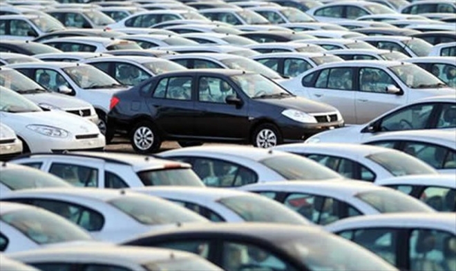 Ekonomideki dalgalanmalar araç piyasasında model yılını düşürdü