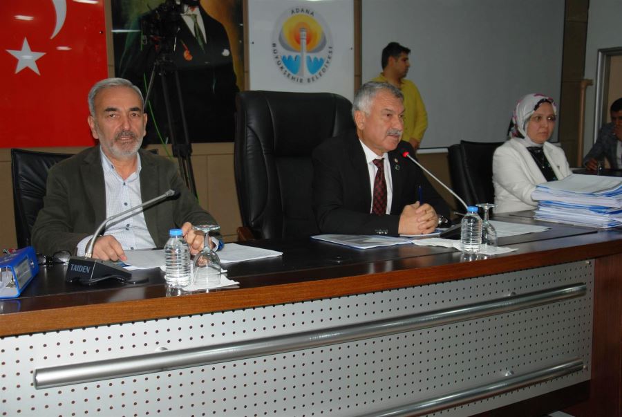 Adana Büyükşehir Belediye Meclisi’nde işçi çıkışları gündemdeydi