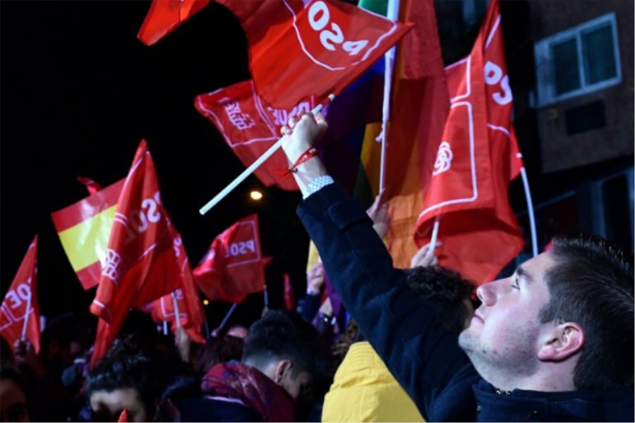 İspanya’da seçimleri kazanan Sosyalist Parti yine çoğunluğu sağlayamadı
