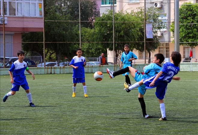 Adana´da Okullar Arası Küçük Erkekler Futbol İl Birinciliği Tamamlandı