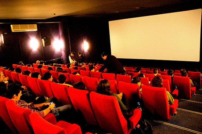 Sinema salonlarının sayısı arttı,seyirci sayısı azaldı