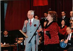 ÖDÜLLERLE ADINI DUYURAN BESTEKÂR