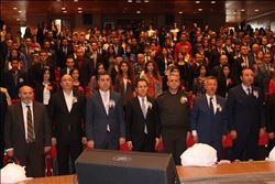 CEYHAN´DA ÖĞRETMENLER GÜNÜ KUTLANDI