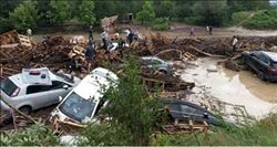 Kocaeli´deki sel anı cep telefonu kamerasında!