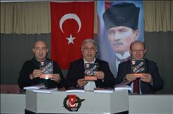 TÜRK, KİTABINI TANITTI