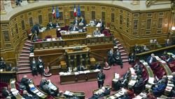 İNKAR YASASI FRANSIZ SENATOSU´NDAN GEÇTİ