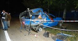 Tır´ın çarpmasıyla, yol kontrolündeki 1 askerimizi şehit olurken, 1 askerimiz de yaralandı.