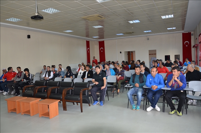Gençlik Hizmetleri Spor Şube Müdürü ile  Bölge Antrenörleri toplandı