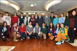 VALİ BÜYÜK´TEN TEOG ŞAMPİYONLARINA ÖDÜL 