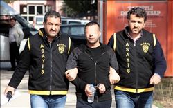  BEŞ YIL HAPİS CEZASI ALAN VE BAR BASARAK BİR KİŞİNİN ÖLÜMÜNE NEDEN OLAN ŞAHIS YAKALANDI