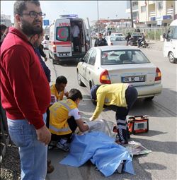 10 METRE GERİDEKİ ÜST GEÇİDİ KULLANMAYAN YAŞLI ADAM KAZADA HAYATINI KAYBETTİ