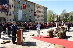 ADANA ANADOLU LİSESİ´NDE 18 MART ŞEHİTLERİ ANMA GÜNÜ ETKİNLİĞİ