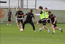 PTT1.Lig´in 27.haftasında Karşıyaka´ya konuk olacak Adanaspor´da hazırlıklar devam ediyor.