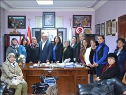 MHP ADANA KADIN KOLLARI  KARAİSALI´DA TOPLANDI