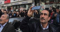 Film İzler Gibi Seyrettiler