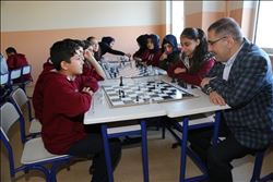 YÜREĞİR´DE SATRANÇ TURNUVASI 