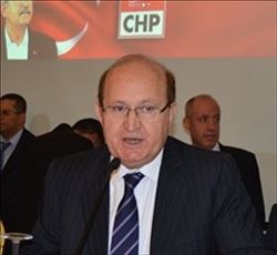 “CHP ÜST YÖNETİMİNİN AKP´NİN DOKUNULMAZLIKLAR TEKLİFİNE DESTEK VERMESİ YANLIŞ”