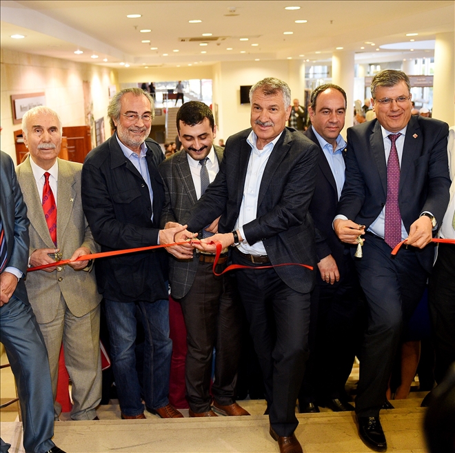 SEYHAN BELEDİYESİ ÇİRKİN KRAL´I UNUTMADI