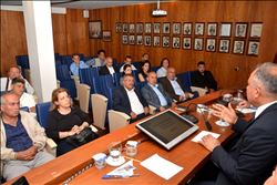 YAŞ SEBZE VE MEYVE SEKTÖR TEMSİLCİLERİ ATB´DE TOPLANDI 