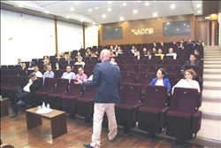 Sanayicilere "Etkili Liderlik ve Yöneticilik Semineri"