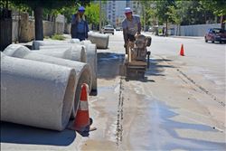 Kozan´da yağmur suyu drenaj hattı çalışmaları 
