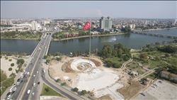 Adana´nın semalarına dev Türk Bayrağı 