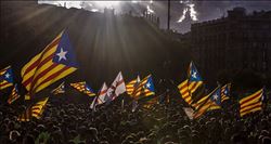 KATALONYA´NIN ÖZERKLİĞİ KALDIRILDI   