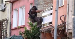 Cezaevi firaristi ailesini rehin aldı