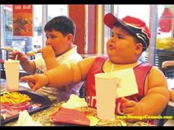 TELEVİZYON VE BİLGİSAYAR OBEZ NESLİ TETİKLİYOR