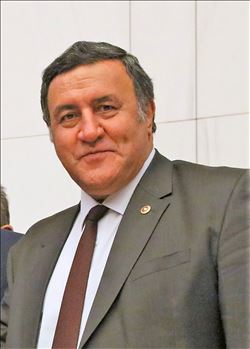 Gürer: " Kamu Kurumları özelleştirme adıyla yağmalanıyor"