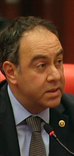  “İHRACATÇI FİRMALAR ‘ARACI BANKA´ BULAMIYOR”