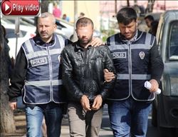 Altınlarını vermeyen eşini vurdu 