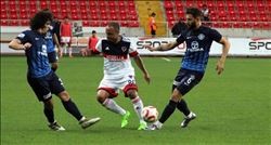 ADANA DEMİRSPOR ZOR KURTARDI