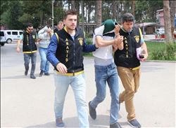 90 TL için kapkaç yapan kuzenler adliyeye sevk edildi