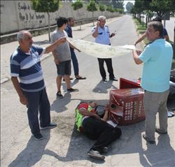 KAZAZEDEYE VATANDAŞ GÖLGELİK YAPTI