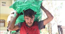 Üç dil bilen üniversite mezunu hamal