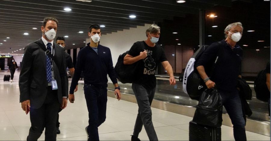Avustralya aşıyı reddeden Djokovic’i Sınır Dışı Etti
