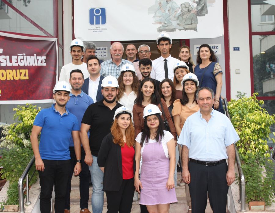 İMO Adana Şubesi, inşaat mühendisliği mesleğine ilk adımı atan genç mezunlar için tören düzenledi