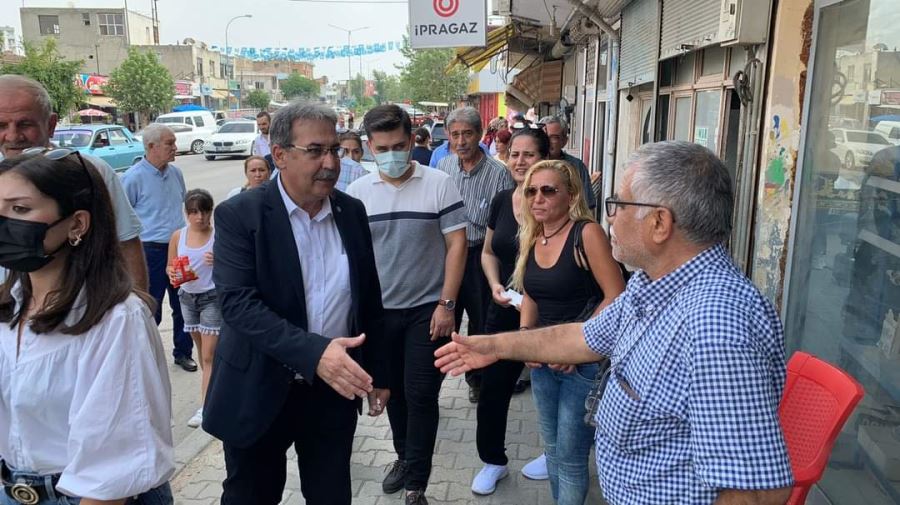 İyi Parti kurmayları Adana gezilerinde vatandaşlarla kucaklaştı  